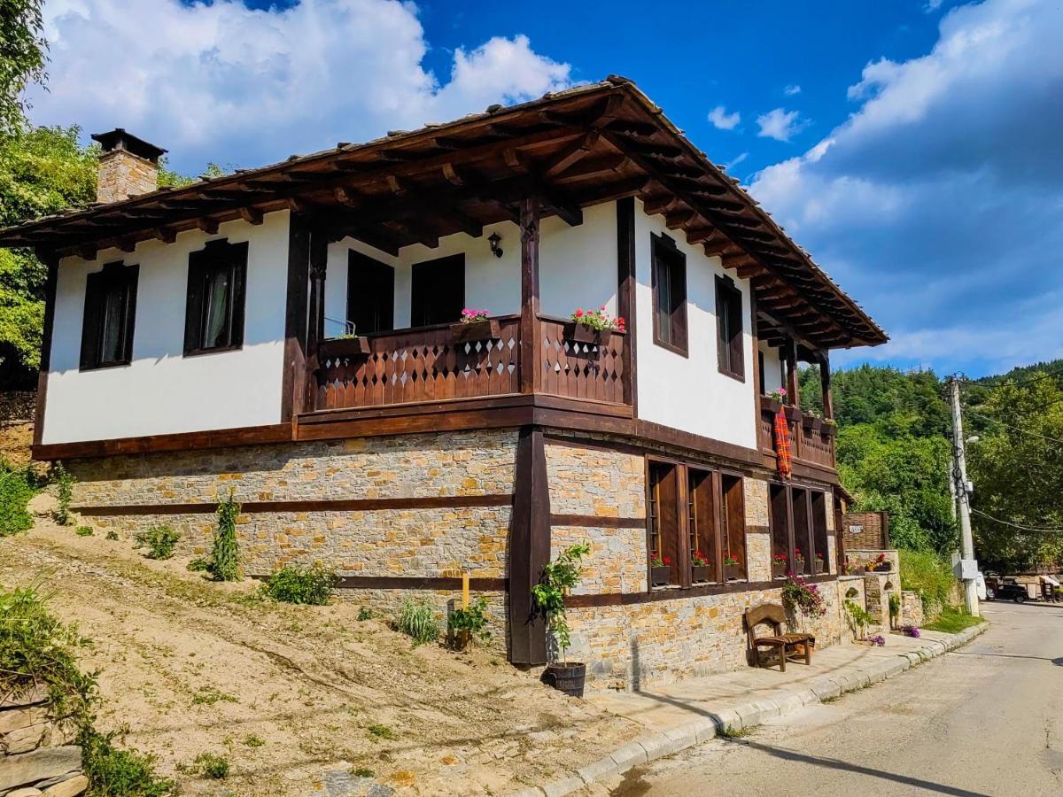 Rimovata Kashta Guest House Leshten Exterior foto